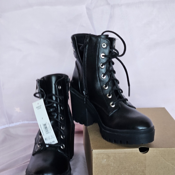 NOBO Black Combat Boots - Picture 5 of 7